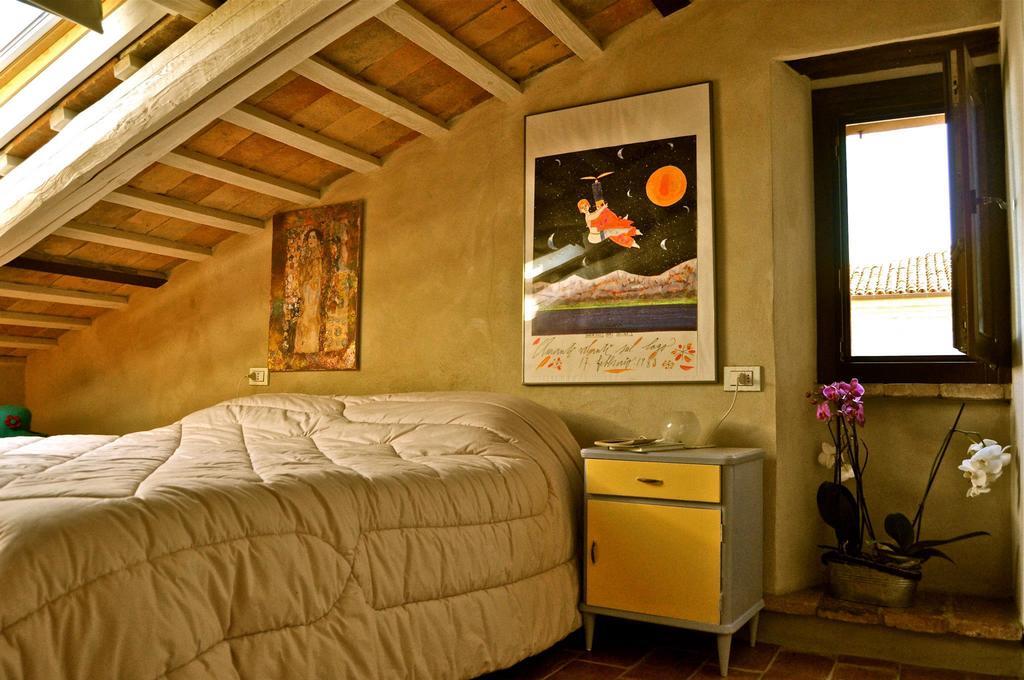 Pomarancio Bnb Saludecio Quarto foto