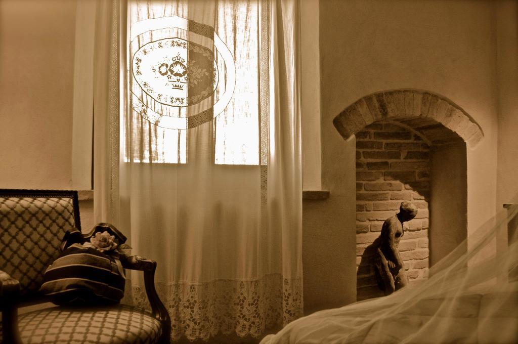 Pomarancio Bnb Saludecio Quarto foto